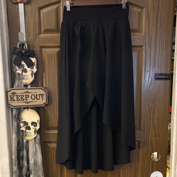 Healthyoga Black High-Low Women's Skirt - Picture 3 of 7